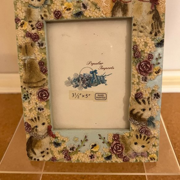 Vintage Kitsch Hand Painted Resin Kitten Cat Frame  by Victorian Treasures - Picture 3 of 6